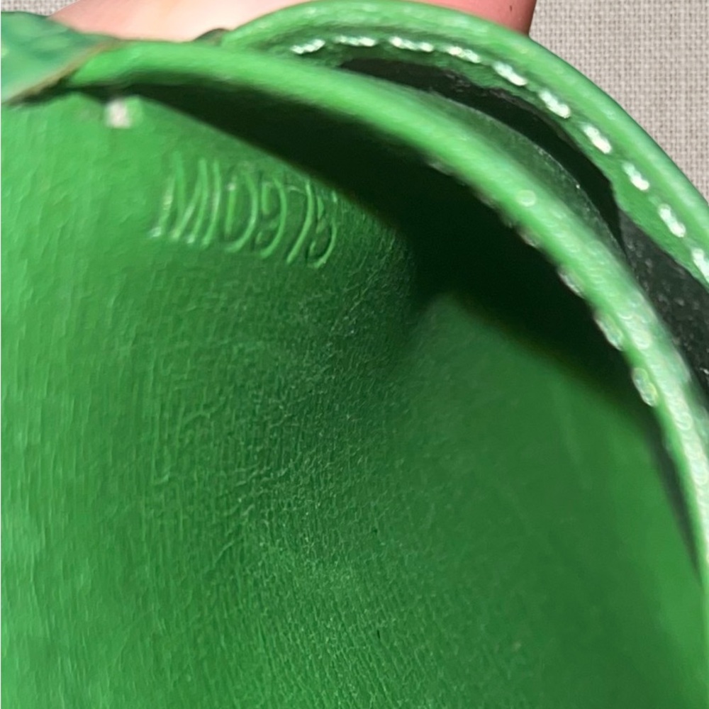 Louis Vuitton Green Bifold Kisslock Wallet/MI0975 - Picture 13 of 15